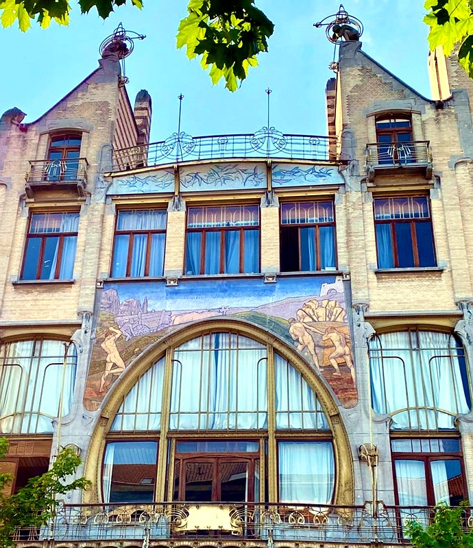 Gevel van Hiberniaschool, Volkstraat 40, Antwerpen